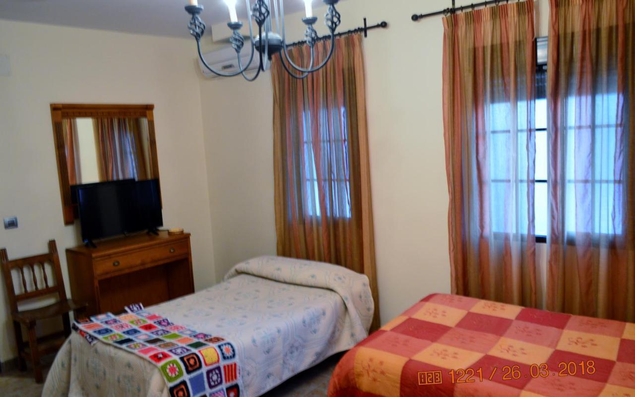 Posada La Reja Malpica de Tajo 外观 照片
