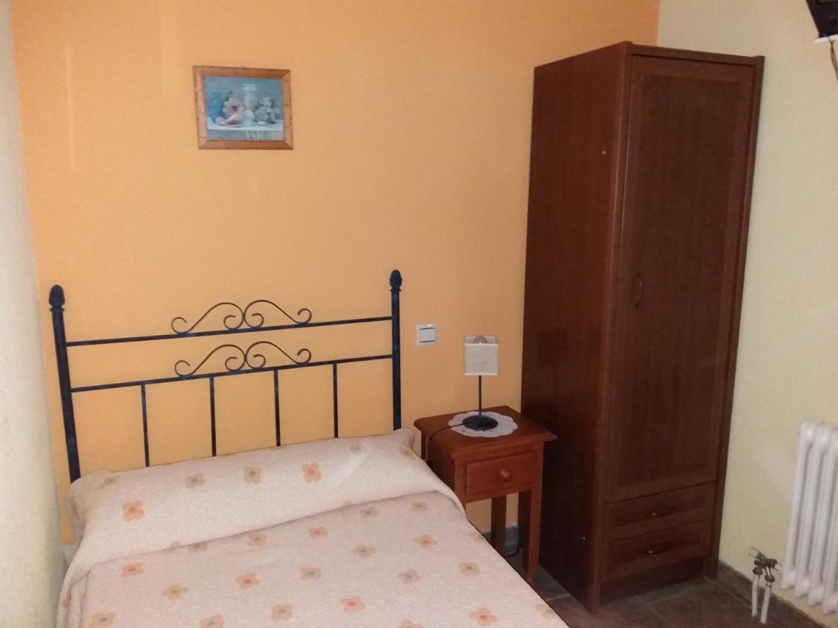Posada La Reja Malpica de Tajo 外观 照片