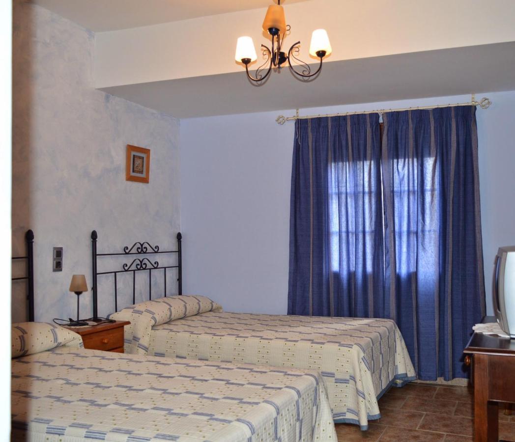 Posada La Reja Malpica de Tajo 外观 照片