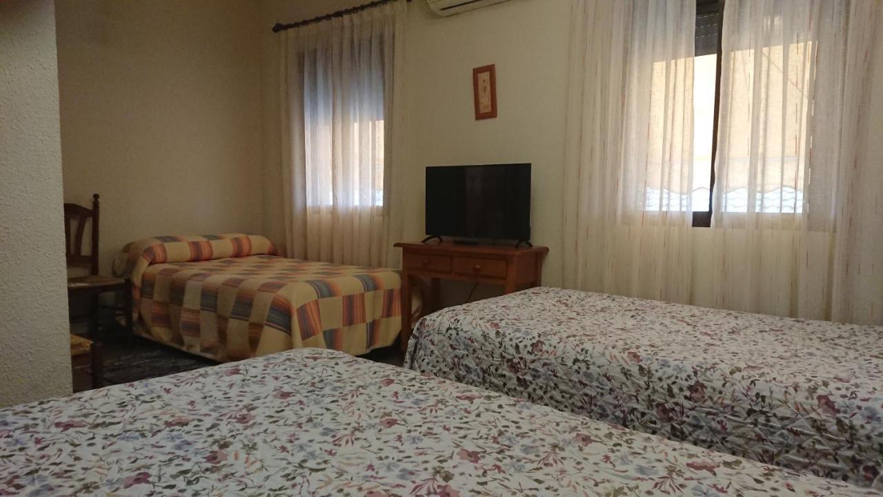 Posada La Reja Malpica de Tajo 外观 照片